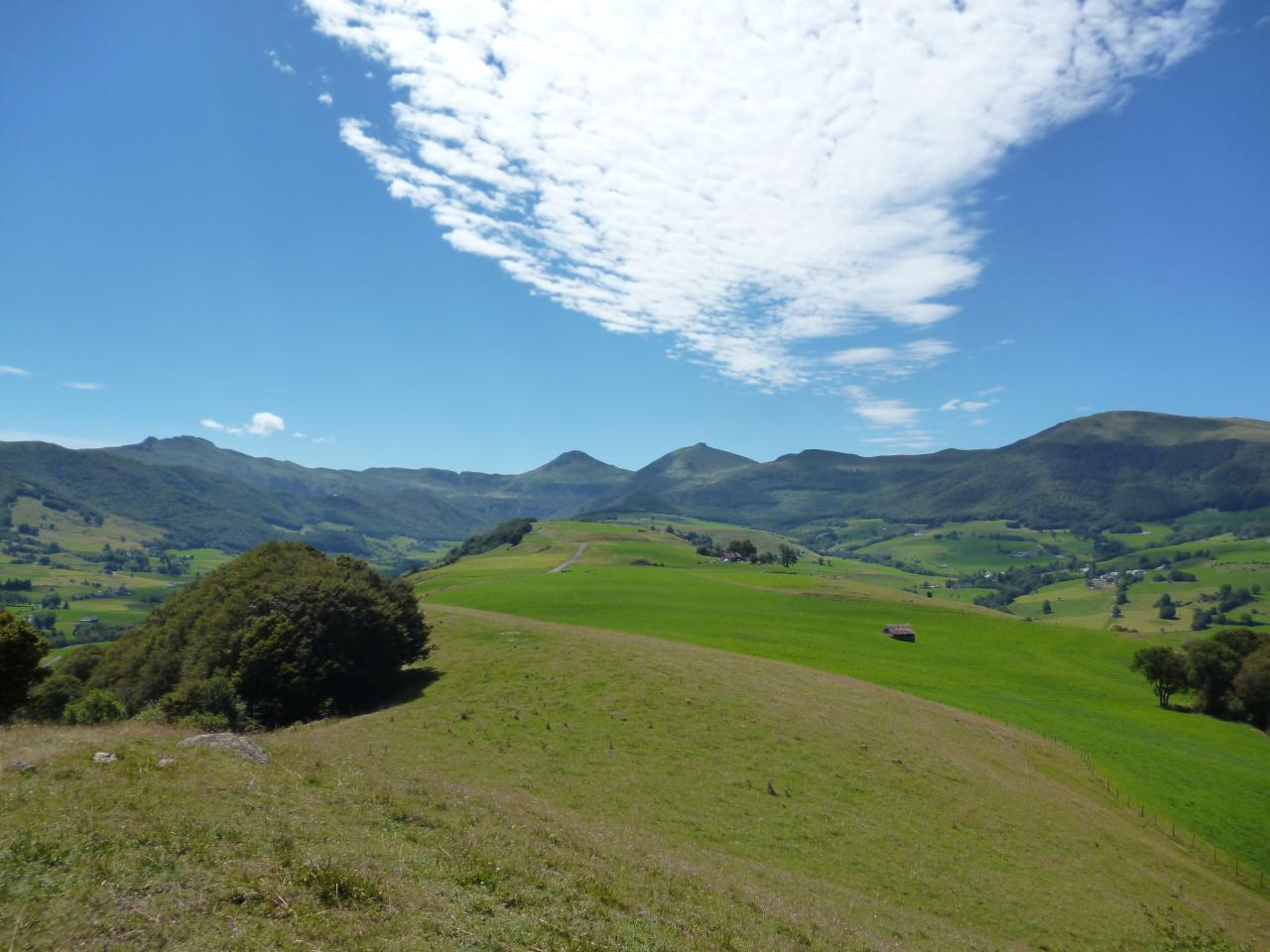 Vue sur le cirque du Puy Mary